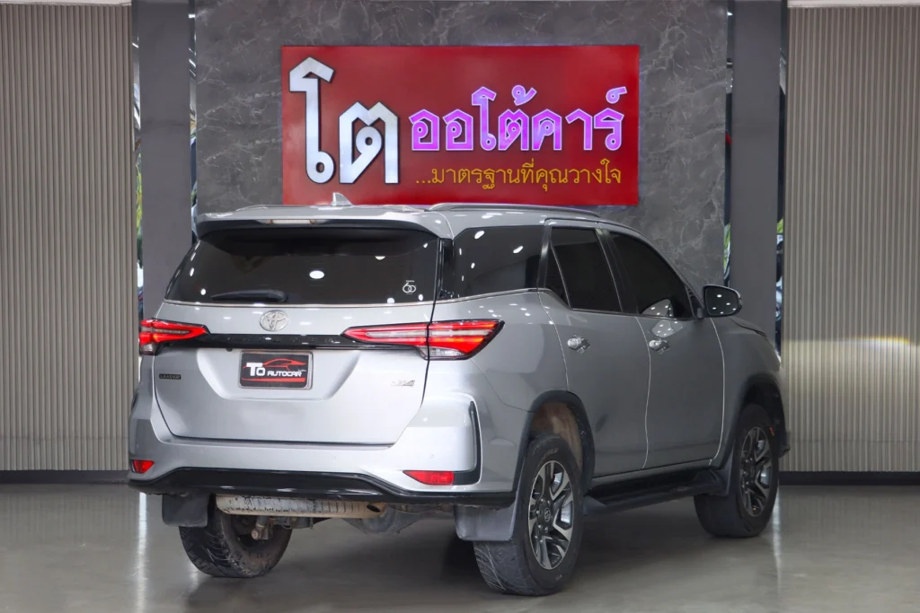TOYOTA FORTUNER 2.4 LEADER V 4WD 2022 [BCDH]