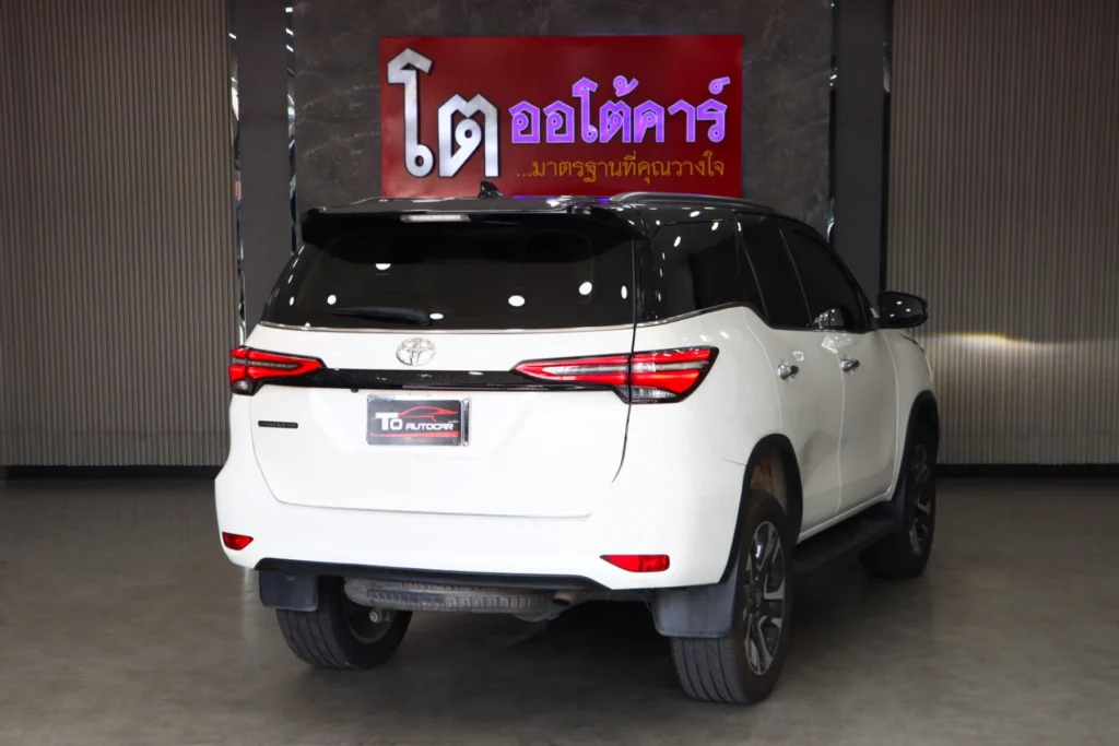 Toyota Fortuner 2.4 Commander 2WD 2022 [BJGE]