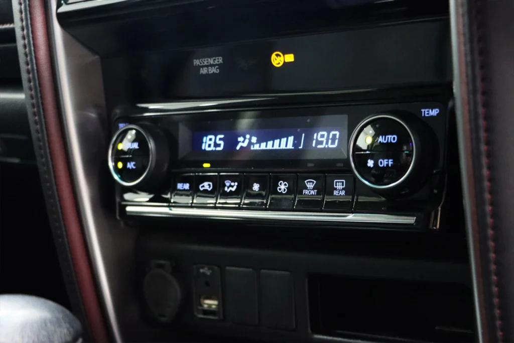Toyota Fortuner 2.4 Commander 2WD 2022 [BJGE]