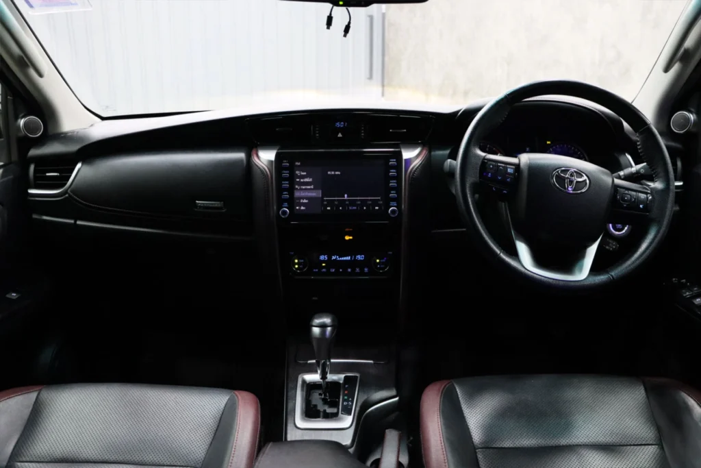 Toyota Fortuner 2.4 Commander 2WD 2022 [BJGE]