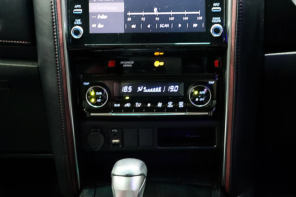 Toyota Fortuner 2.4 Commander 2WD 2022 [BJGE]