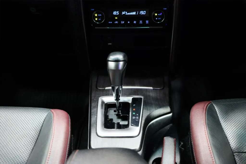 Toyota Fortuner 2.4 Commander 2WD 2022 [BJGE]