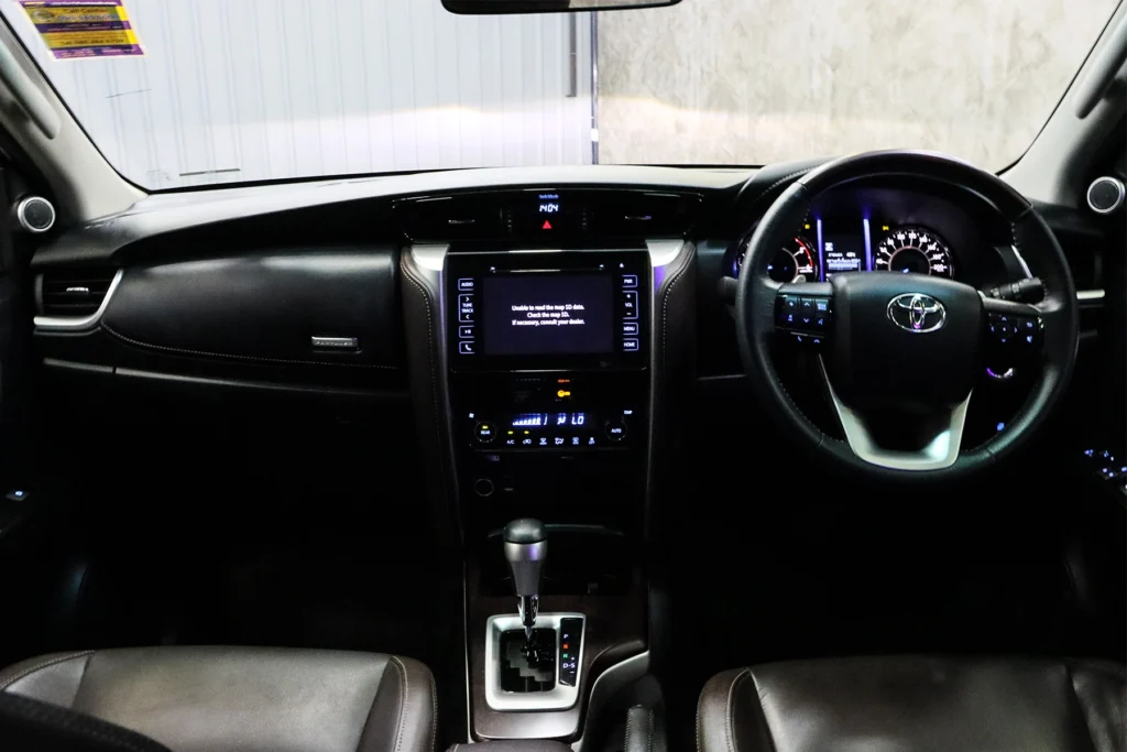 Toyota Fortuner 2.4 V 2WD 2019 [BBFB]