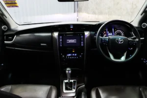 Toyota Fortuner 2.4 V 2WD 2019 [BBFB]