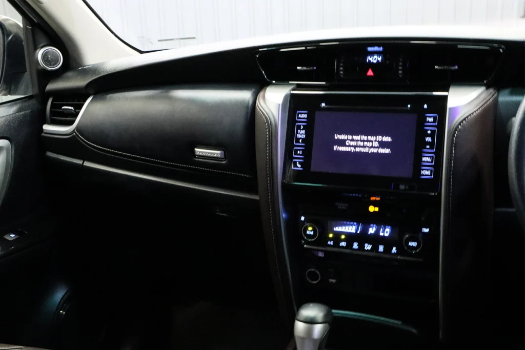 Toyota Fortuner 2.4 V 2WD 2019 [BBFB]