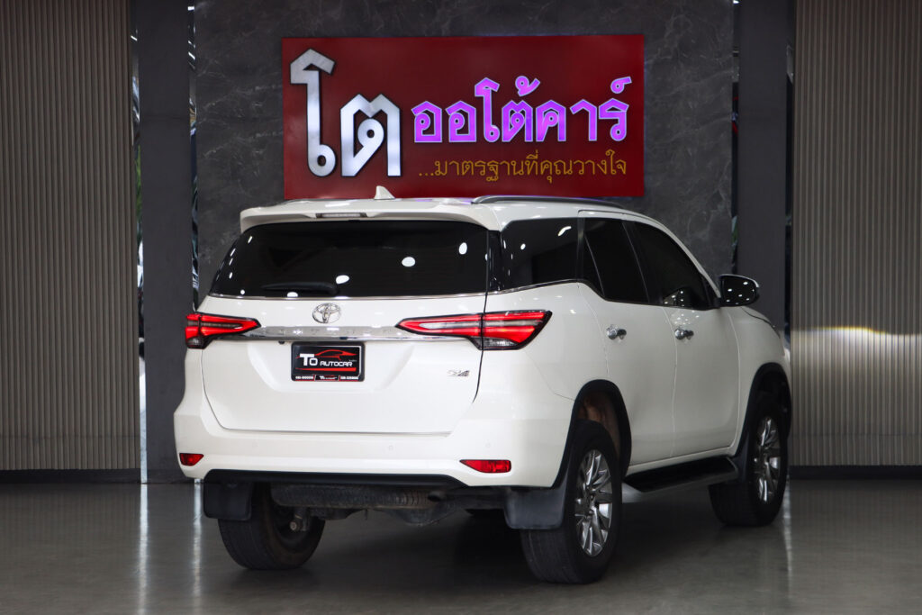 Toyota Fortuner 2.4 V 4WD 2022 [BGHJ]