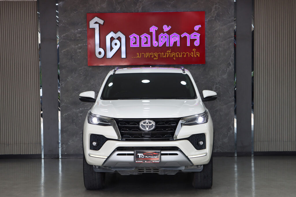Toyota Fortuner 2.4 V 4WD 2022 [BGHJ]