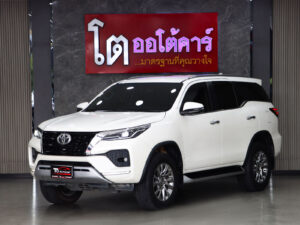 Toyota Fortuner 2.4 V 4WD 2022 [BGHJ]