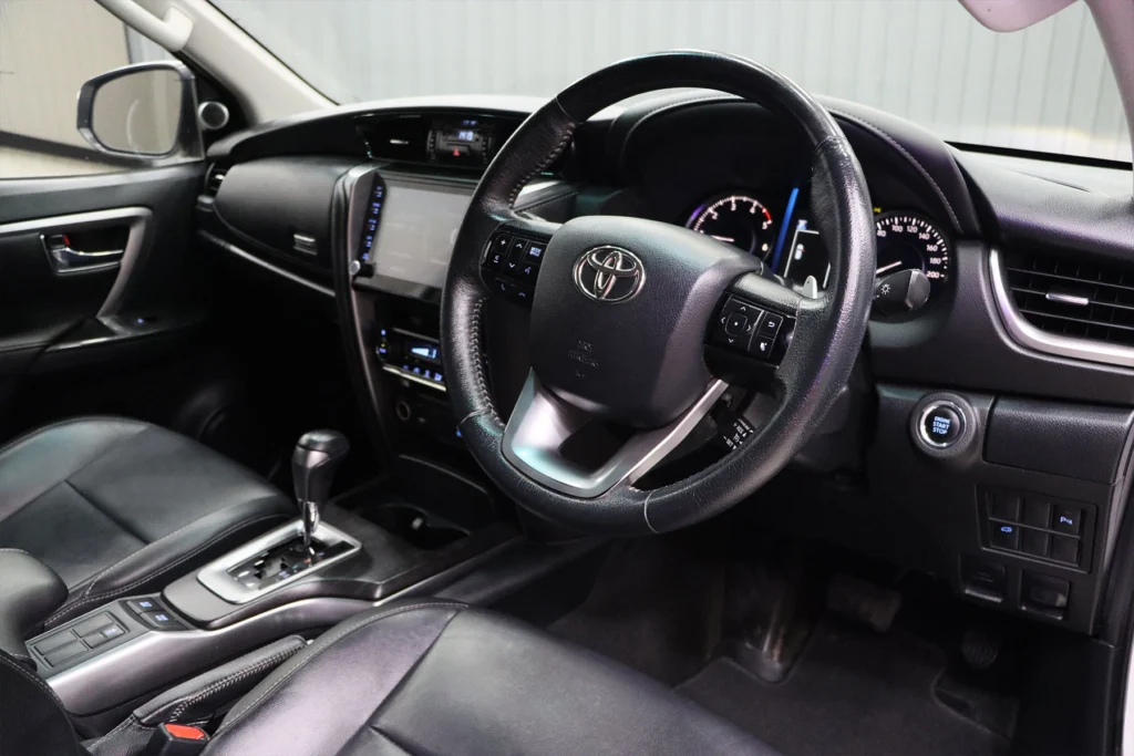 TOYOTA FORTUNER 2.4 V 4WD 2021 [CJEB]