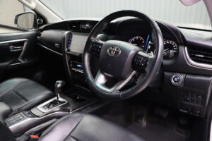 Toyota Fortuner 2.4 V 4WD 2022 [BGHJ]