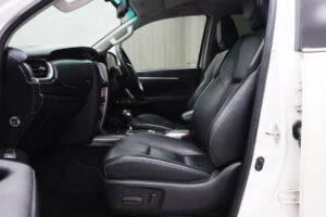 Toyota Fortuner 2.4 V 4WD 2022 [BGHJ]