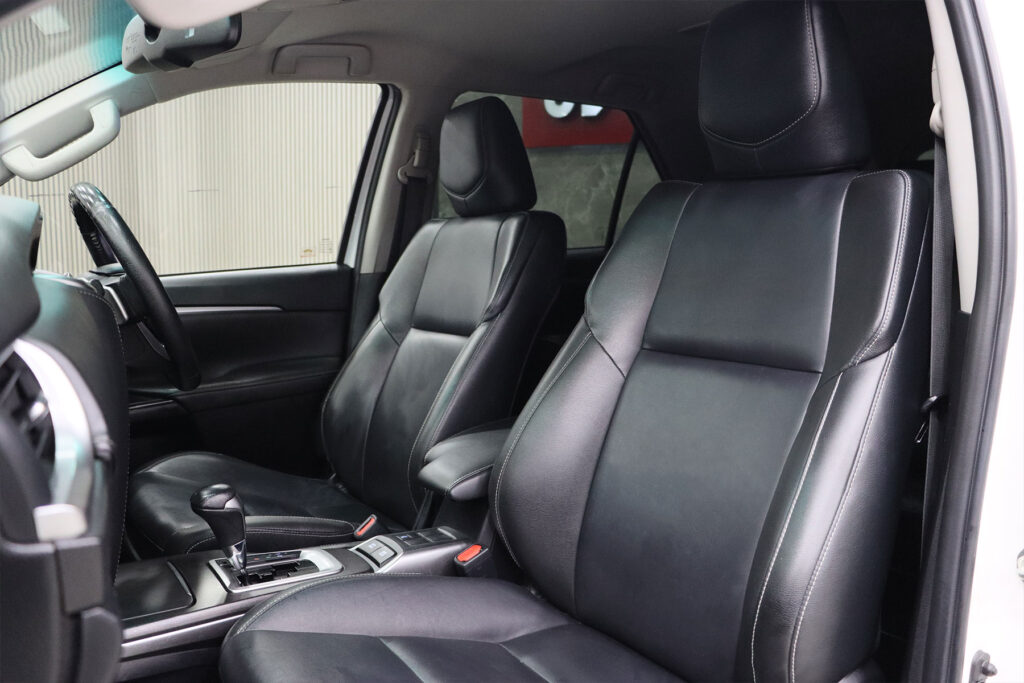 Toyota Fortuner 2.4 V 4WD 2022 [BGHJ]
