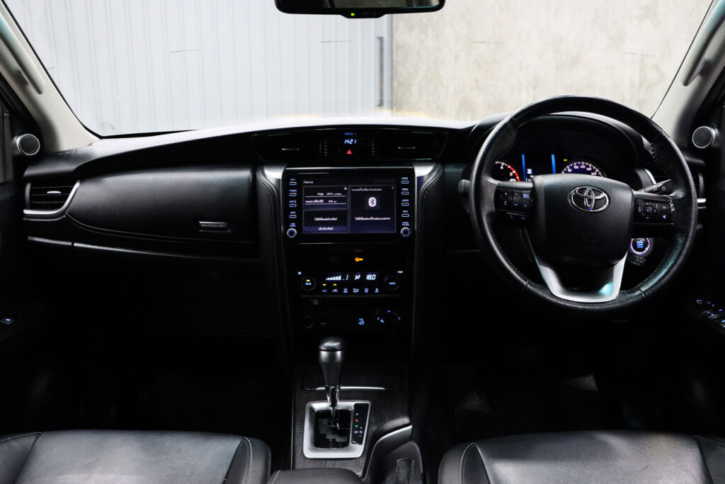 Toyota Fortuner 2.4 V 4WD 2022 [BGHJ]