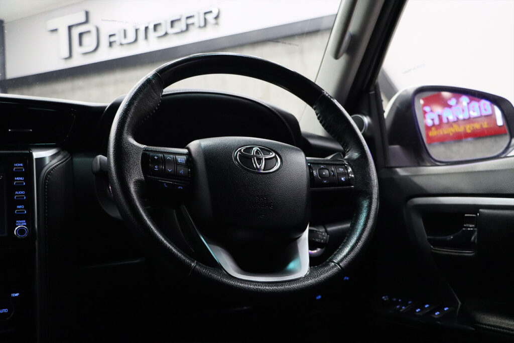 Toyota Fortuner 2.4 V 4WD 2022 [BGHJ]