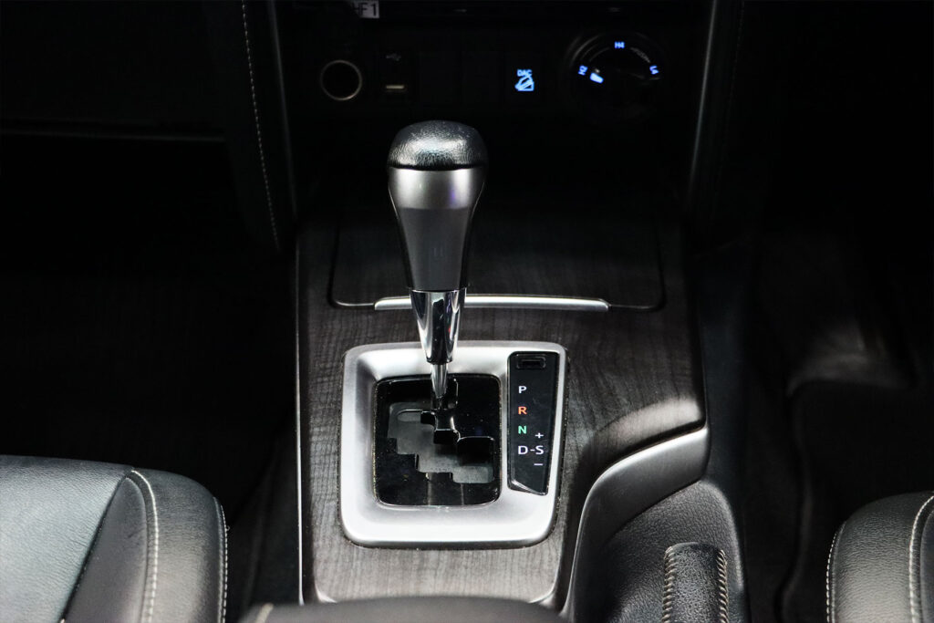 Toyota Fortuner 2.4 V 4WD 2022 [BGHJ]