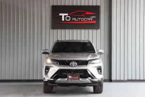 Toyota Fortuner 2.4 Leader V 4WD 2022 [AHGA]