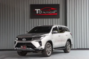 Toyota Fortuner 2.4 Leader V 4WD 2022 [AHGA]