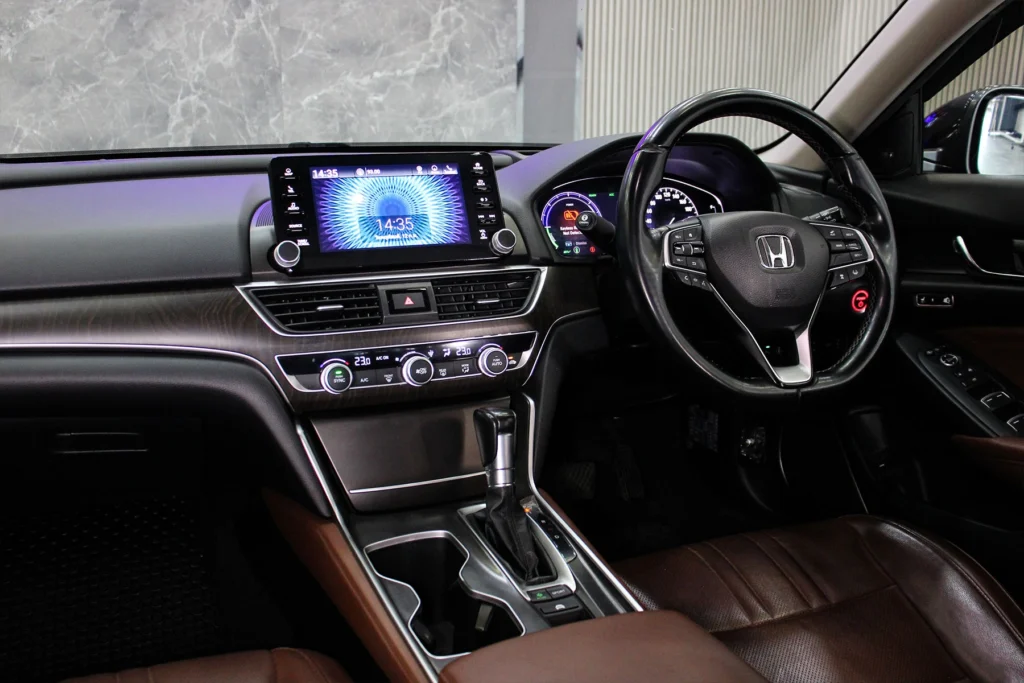 HONDA ACCORD 2.0 E-HEV TECH MNC 2022 [IJHC]