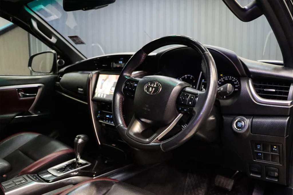Toyota Fortuner 2.8 Legender 2WD 2022 [DBCF]