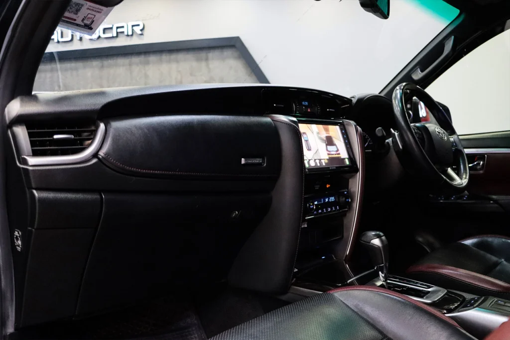 Toyota Fortuner 2.8 Legender 2WD 2022 [DBCF]