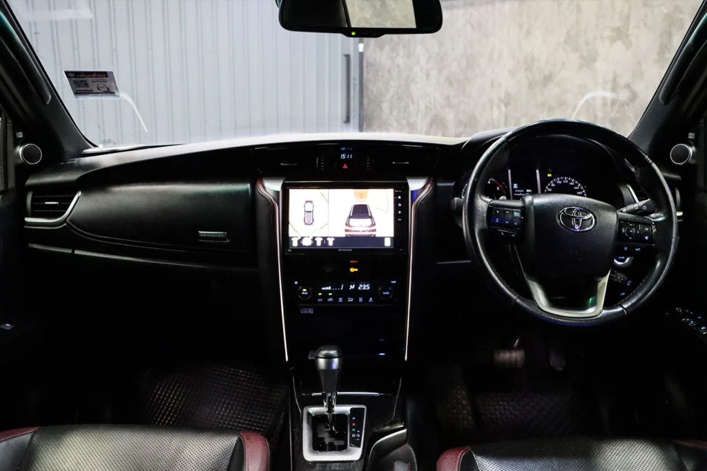 Toyota Fortuner 2.8 Legender 2WD 2022 [DBCF]
