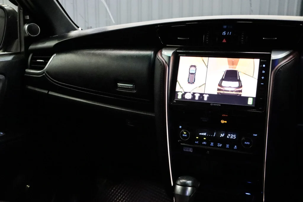 Toyota Fortuner 2.8 Legender 2WD 2022 [DBCF]