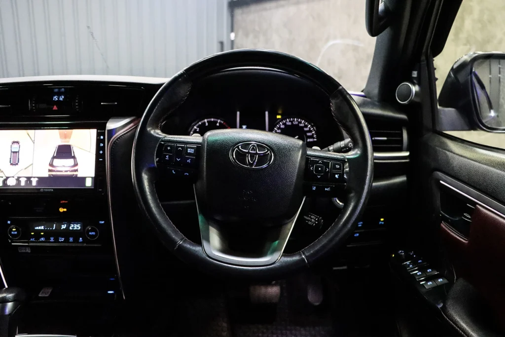 Toyota Fortuner 2.8 Legender 2WD 2022 [DBCF]