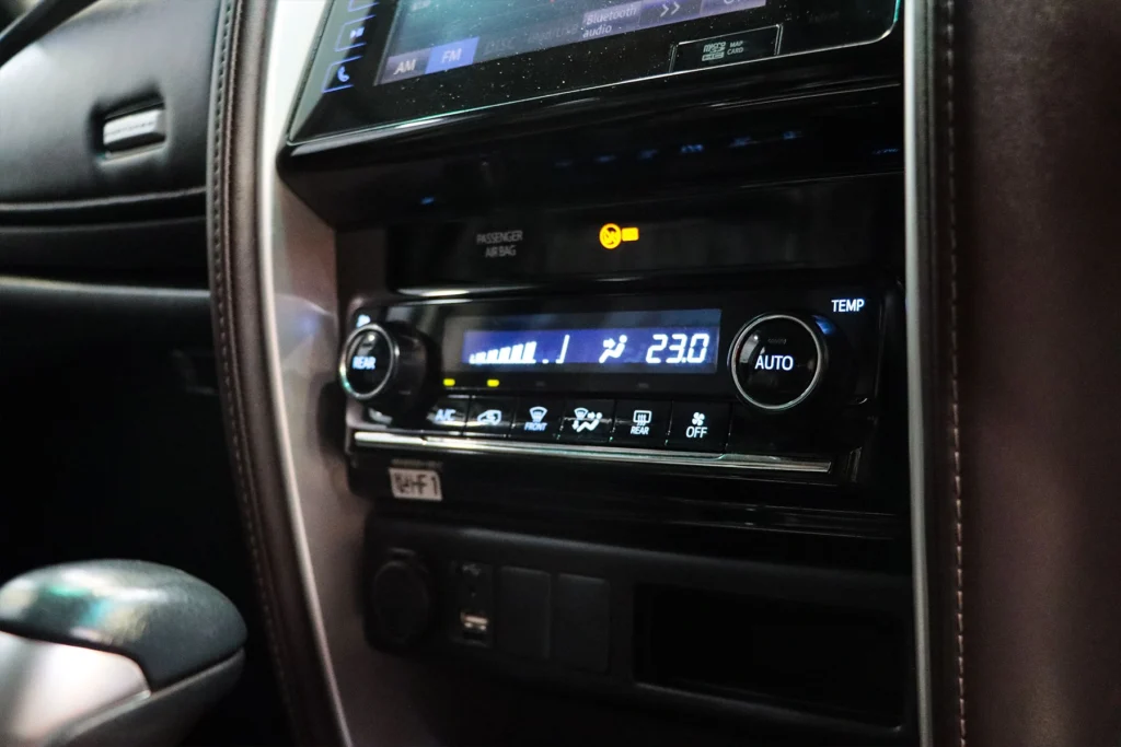 Toyota Fortuner 2.4 V 2WD MNC 2019 [CEJC]