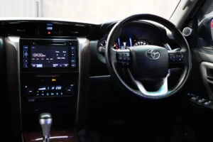 Toyota Fortuner 2.4 V 2WD MNC 2019 [CEJC]