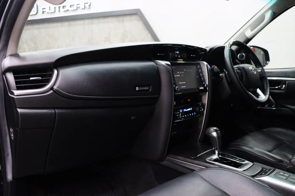 Toyota Fortuner 2.4 V 2WD 2021 [GCGD]