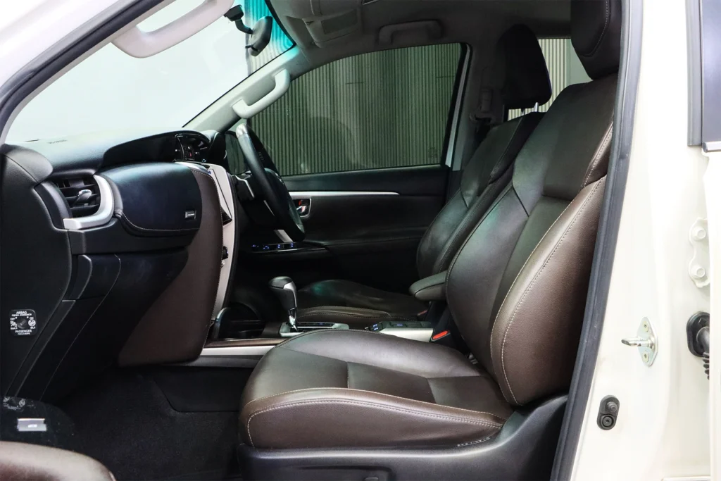 Toyota Fortuner 2.4 V 2WD MNC 2019 [BBHJ]