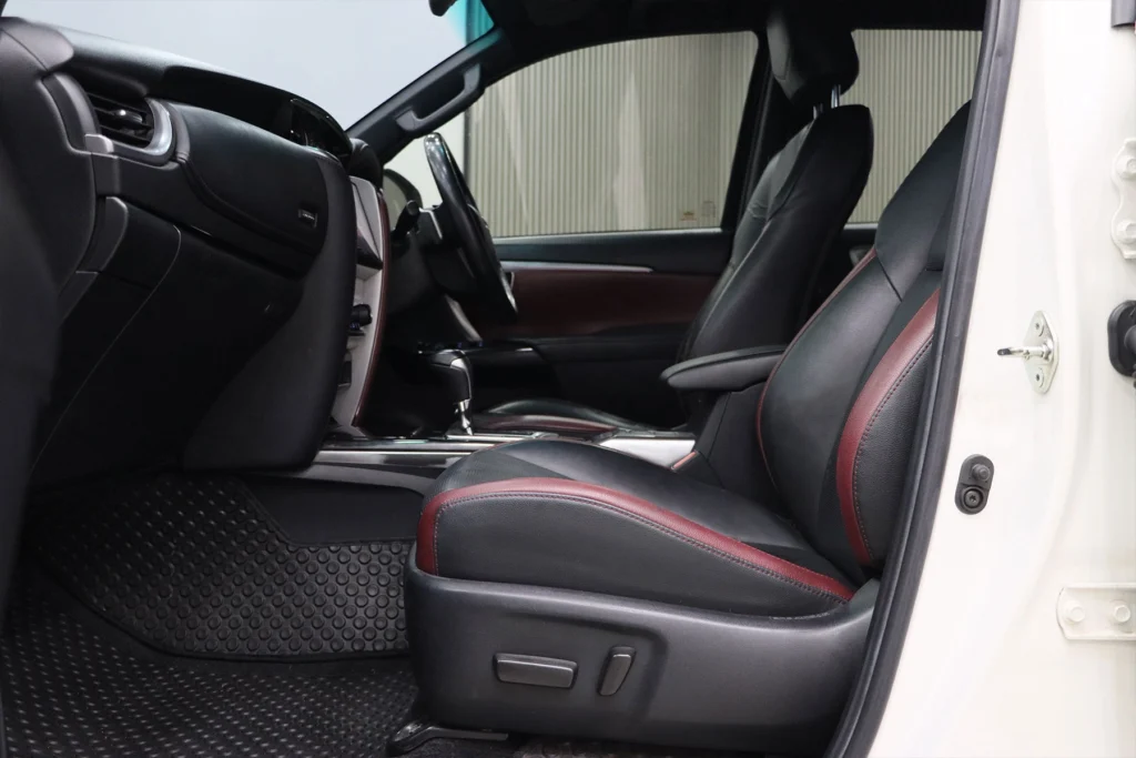 Toyota Fortuner 2.8 Legender 2WD 2021 [BFFJ]