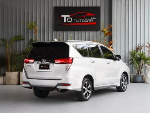 Toyota Innova 2.8 Crysta Premium MNC 2023 [GFJ]