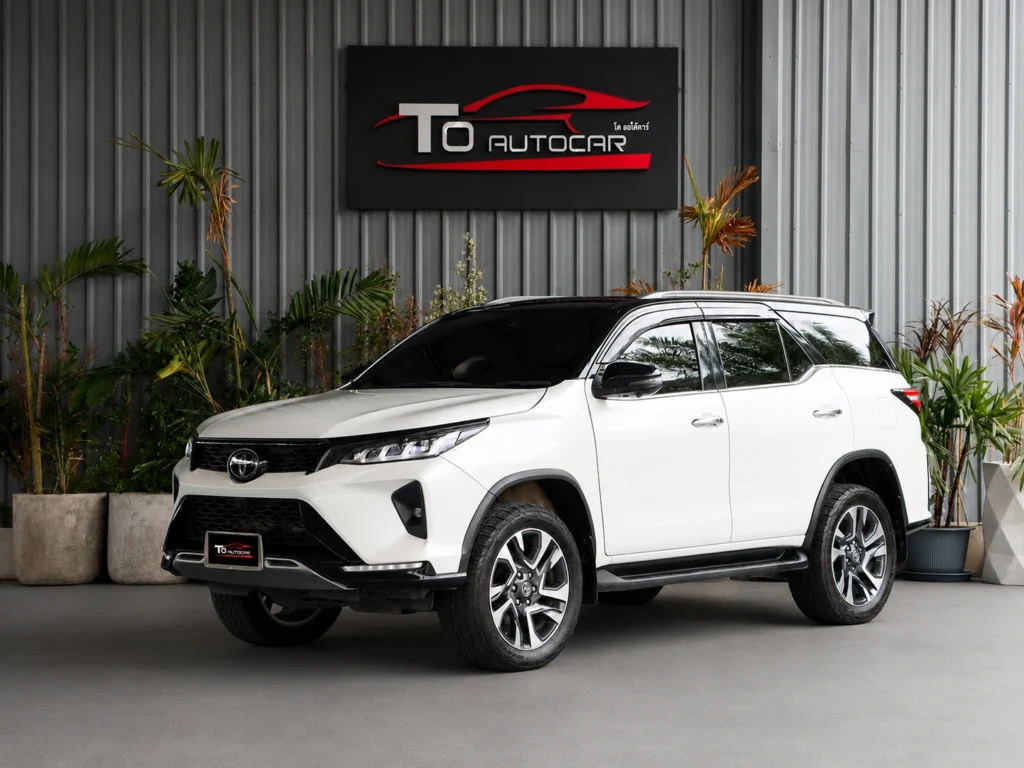 Toyota Fortuner 2.4 Legender 2WD 2023 [IIDJ]