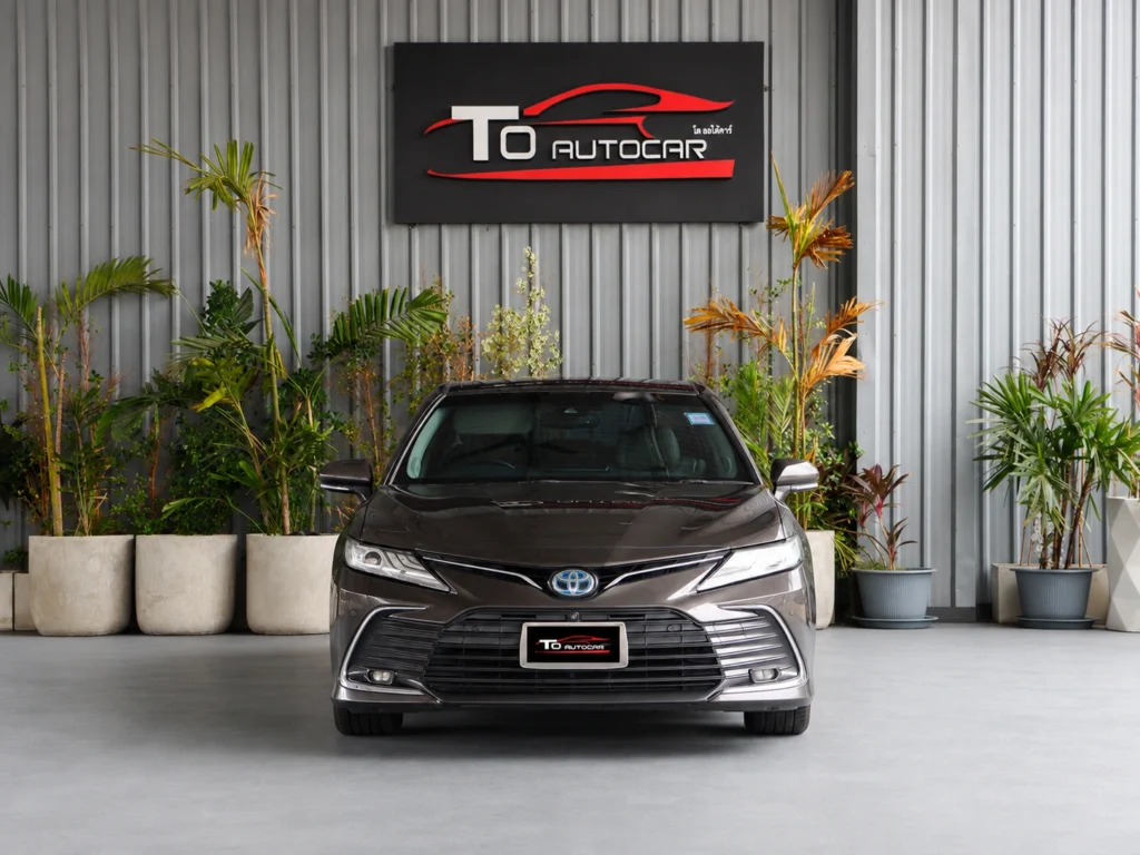 Toyota Camry 2.5 HEV Premium Luxury MNC 2022 [IGDB]