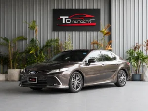 Toyota Camry 2.5 HEV Premium Luxury MNC 2022 [IGDB]