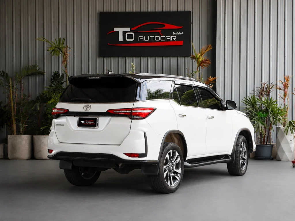 Toyota Fortuner 2.4 Legender 2WD 2023 [IIDJ]