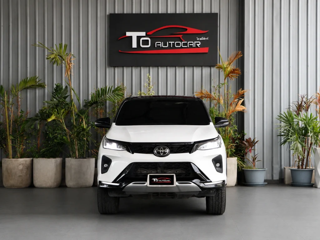 Toyota Fortuner 2.4 Legender 2WD 2023 [IIDJ]