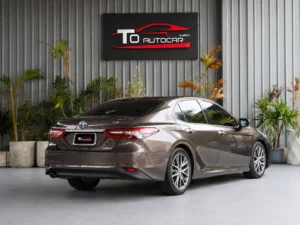 Toyota Camry 2.5 HEV Premium Luxury MNC 2022 [IGDB]