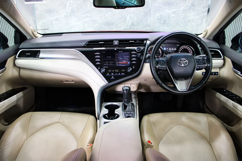 Toyota Camry 2.5 Hybrid Premium 2021 [AAJF]