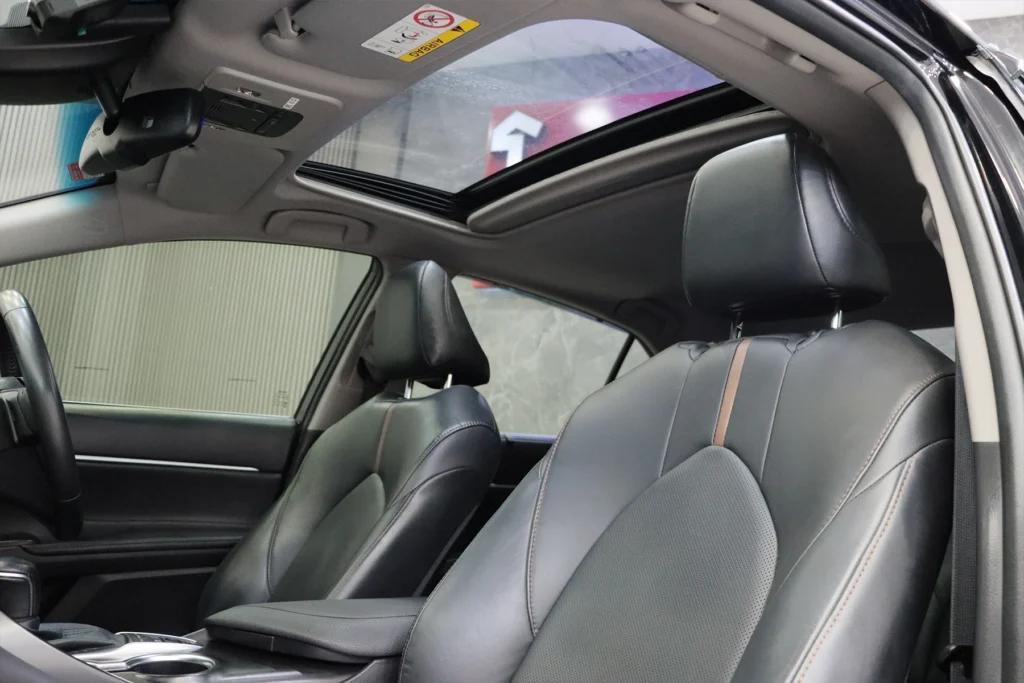 Toyota Camry 2.5 HEV Premium MNC 2023 [EAFD]