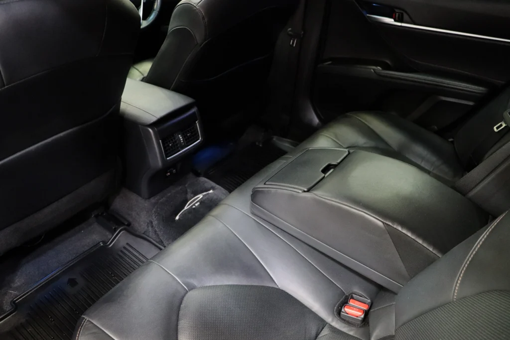 Toyota Camry 2.5 HEV Premium MNC 2023 [EAFD]