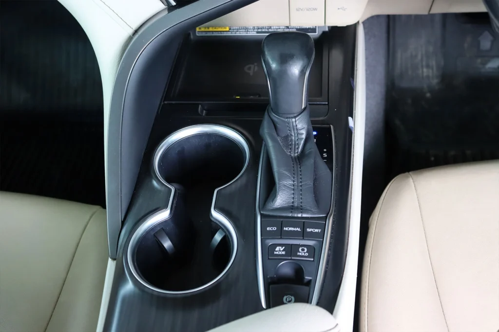 Toyota Camry 2.5 HEV Premium MNC 2022 [CDF]