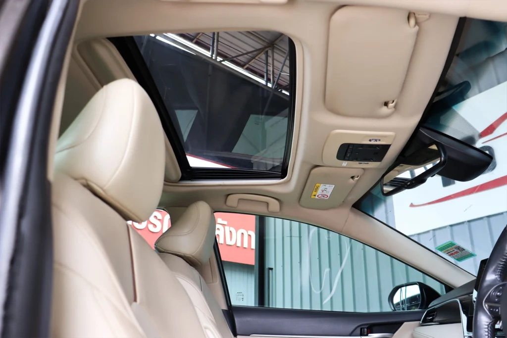 Toyota Camry 2.5 HEV Premium MNC 2022 [CDF]