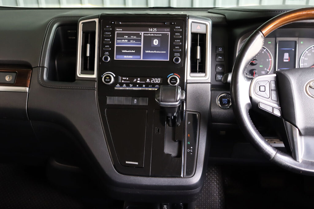 Toyota Majesty 2.8 Premium 2021 [IJIC]