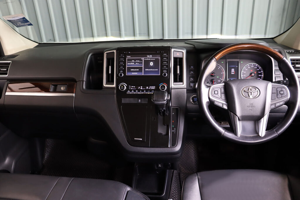 Toyota Majesty 2.8 Premium 2021 [IJIC]