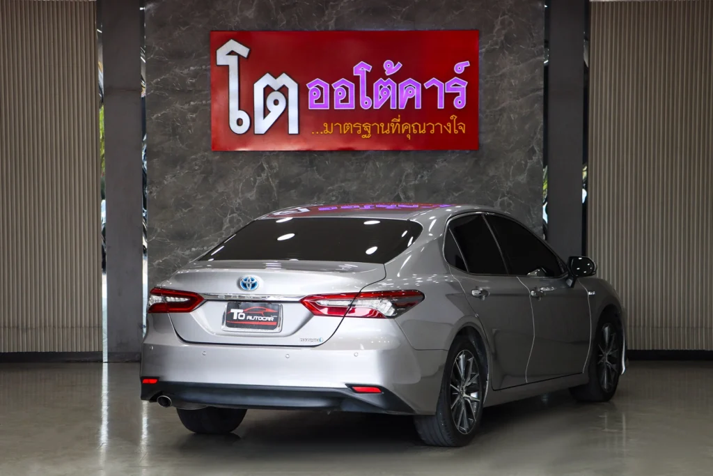 Toyota Camry 2.5 HEV Premium MNC 2023 [EGH]