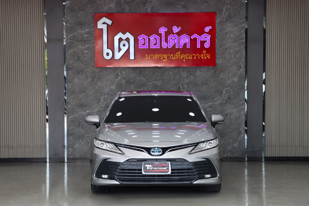 Toyota Camry 2.5 HEV Premium MNC 2023 [EGH]