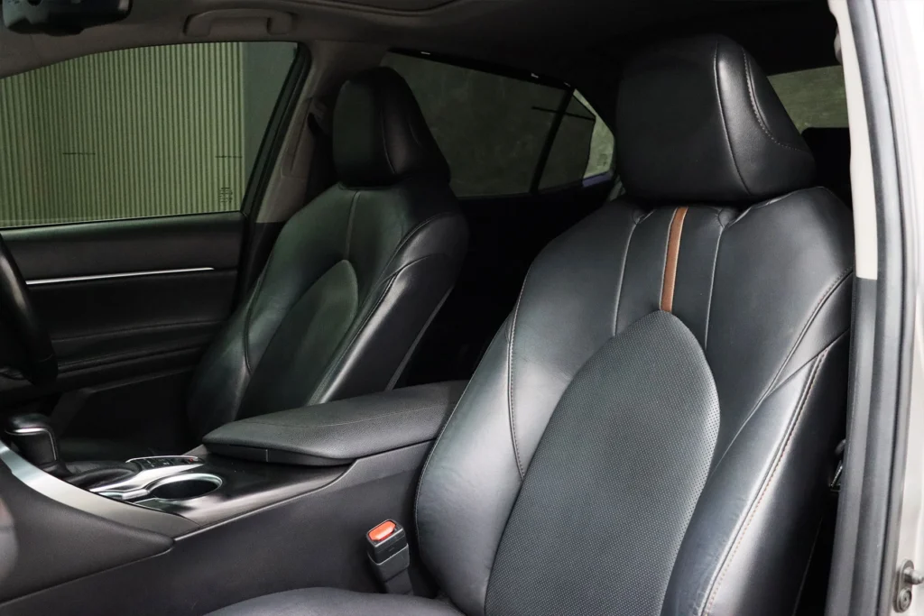 Toyota Camry 2.5 HEV Premium MNC 2023 [EGH]