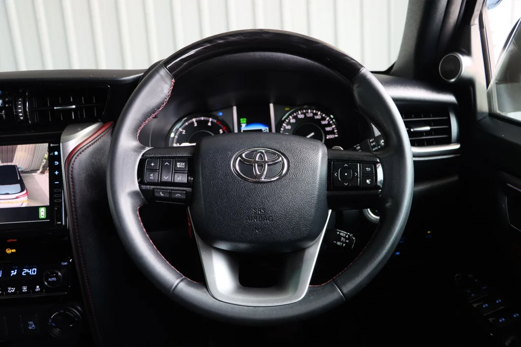 Toyota Fortuner 2.4 Legender 4WD 2022 [CAED]